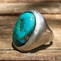 1940s Mens Bright Blue Turquoise Oval Sandcast Heavy Old Fred Harvey Silver Ring