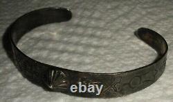 ANTIQUE NAVAJO THUNDERBIRD SQUASH BLOSSOM STAMPING STERLING SILVER BRACELET vafo