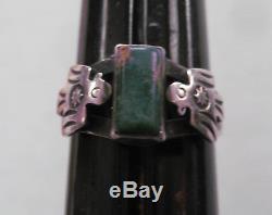 C1930 Fred Harvey Era Navajo Silver 7.5 ring w green turquoise & flanking birds