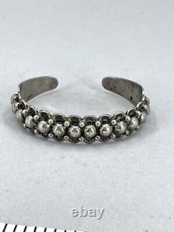 EXCELLENT Old Fred Harvey Era Navajo Sterling Silver SMALL DOME Row Bracelet