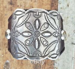 Early Fred Harvey Design Silver Ketoh Bow Guard bracelet By BUFFALO Santa Fe