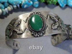 Fred Harvey Era NAVAJO Cerrillos TURQUOISE Hammered COIN Silver Bracelet