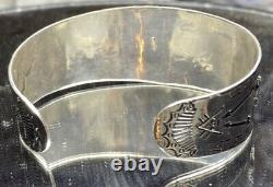 Fred Harvey Style sterling silver Polished Spirit Animal bracelet 31 Grams
