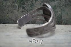 Navajo Vintage Old Pawn Agate Cuff Bracelet Fred Harvey Era Coin Silver ARROWS