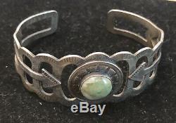 Old Fred Harvey Era Pawn Sterling Silver GREEN TURQUOISE Arrow Cuff Bracelet