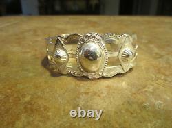 Very Fine OLD Fred Harvey Era Navajo Sterling Silver Applied Shield Bracelet