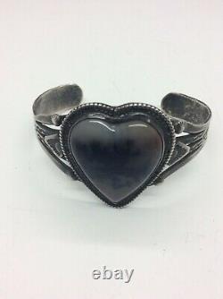 Vintage Fred Harvey Era Cuff Bracelet Sterling Silver Agate Heart