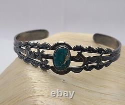 Vintage Fred Harvey Era Navajo Turquoise coin Silver Cuff Bracelet SMALL wrist