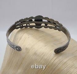 Vintage Fred Harvey Era Navajo Turquoise coin Silver Cuff Bracelet SMALL wrist