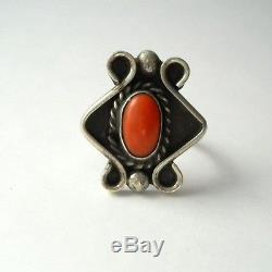 Vintage Navajo Classic Fred Harvey Coral and Sterling Silver Ring Sz 5.5 1960's