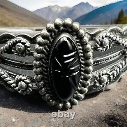 Vintage Sterling Native American Fred Harvey Carved Black Onyx Cuff Bracelet