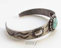 Ancien bracelet manchette Navajo en argent sterling et turquoise de l'époque Fred Harvey des années 1940, estampillé 6 3/4