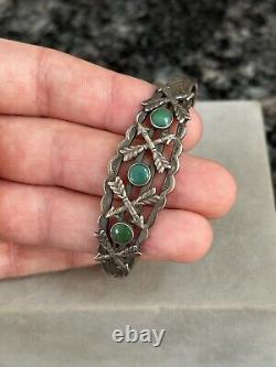 Ancien bracelet manchette flèche en argent sterling et turquoise des Amérindiens Fred Harvey