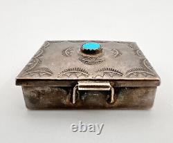 Boîte à pilules estampillée en argent sterling et turquoise bleue Navajo de l'époque Fred Harvey des années 1930