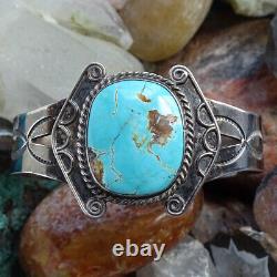 Bracelet Vintage Navajo de l'ère Fred Harvey en argent sterling avec turquoise Blue Gem.