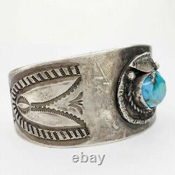 Bracelet en argent navajo avec turquoise et motif de rondin tourbillonnant de l'ère Fred Harvey des Amérindiens natifs