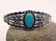 Bracelet Manchette En Argent Sterling Navajo De L'époque Fred Harvey Avec Flèches Croisées En Turquoise