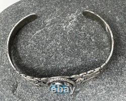 Bracelet manchette en argent sterling avec turquoise et oiseau-tonnerre de l'époque Fred Harvey dans le Sud-Ouest.