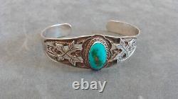 Bracelet manchette en argent sterling de l'ère Fred Harvey avec flèches en turquoise amérindienne Navajo