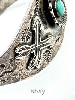 Bracelet manchette en argent sterling turquoise collectionnable Fred Harvey des années 1920 avec flèches croisées