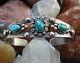 Bracelet Manchette En Turquoise De L'époque Fred Harvey De Style Navajo Et à Motifs De Tampon En Argent Sterling