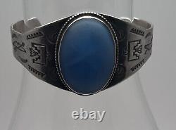 Bracelet manchette vintage en argent Fred Harvey avec pierre en verre bleu étoilé estampillée