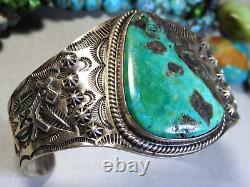 Ère Fred Harvey NAVAJO Nevada TURQUOISE Bracelet en argent repoussé CHEVAL CHIEN 47g