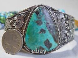 Ère Fred Harvey NAVAJO Nevada TURQUOISE Bracelet en argent repoussé CHEVAL CHIEN 47g