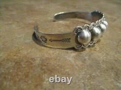 Exceptionnel Old Fred Harvey Era Navajo Indian Handmade Coin Silver Dome Bracelet