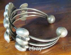 Fred Harvey Southwest Repousse Domed Cluster Concho Silver Cuff Bracelet Mexique