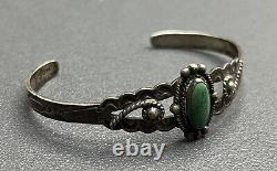 Joli bracelet manchette en argent sterling vintage et turquoise de l'époque Fred Harvey, style Navajo