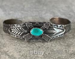 L'ancien bracelet en argent sterling Turquoise Navajo CROSSED ARROWS de l'ère Fred Harvey