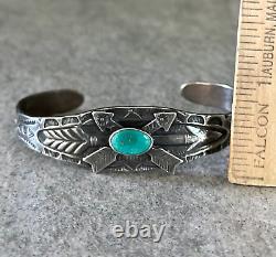 L'ancien bracelet en argent sterling Turquoise Navajo CROSSED ARROWS de l'ère Fred Harvey