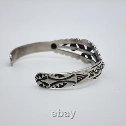 VTG Fred Harvey Navajo Bracelet en argent sterling estampé à croix croisées 4.9