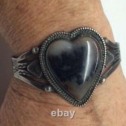 Vintage Fred Harvey Era Cuff Bracelet Sterling Silver Agate Heart